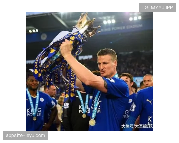 阿曼德·劳尔表现稳健，助球队强势冲击英超冠军