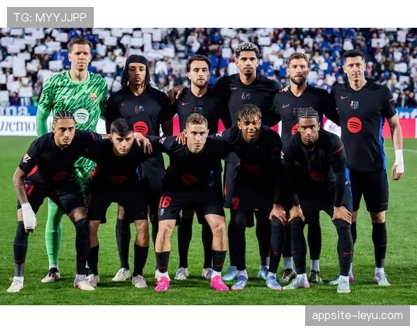 西甲伟大德比即将来临，两强对决备受球迷期待，状态值得关注