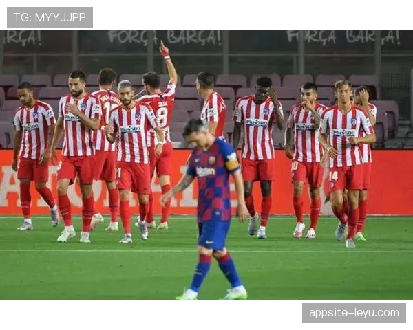 维蒂尼亚与豪门战术适配度分析:效率与中场角色差异 维蒂尼亚与豪门战术适配度分析:效率与中场角色差异