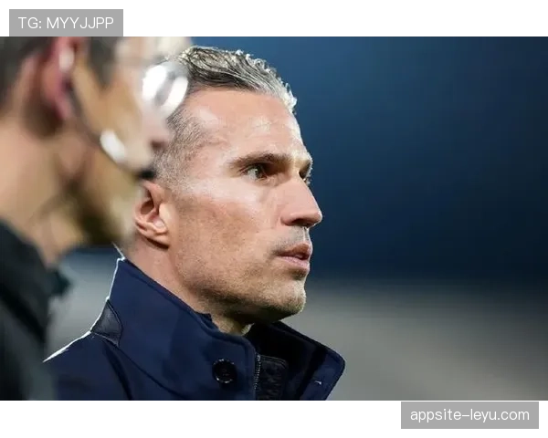 范佩西与伊布在射门效率上形成分散驱动趋势 范佩西与伊布在射门效率上形成分散驱动趋势